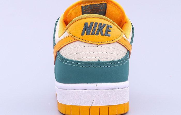 NIKE SB DUNK LOW PRO