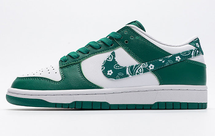 NIKE SB Dunk Low