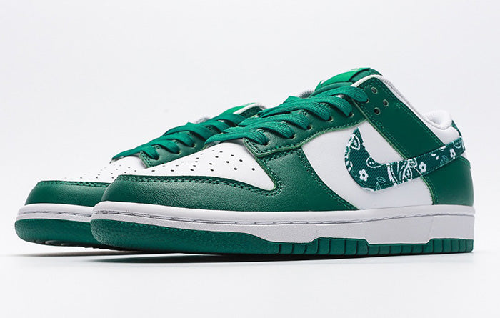 NIKE SB Dunk Low